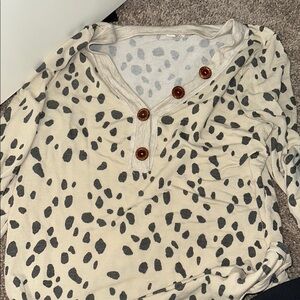 Cream and Gray Buttoned Top